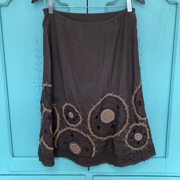Chico’s Brown A-line Skirt. Size 0. Fully lined. Embroidered detail - Picture 2 of 8